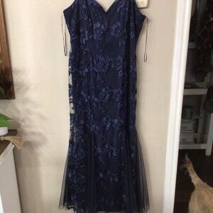 Alex Evenings navy blue lace dress. Size 14P